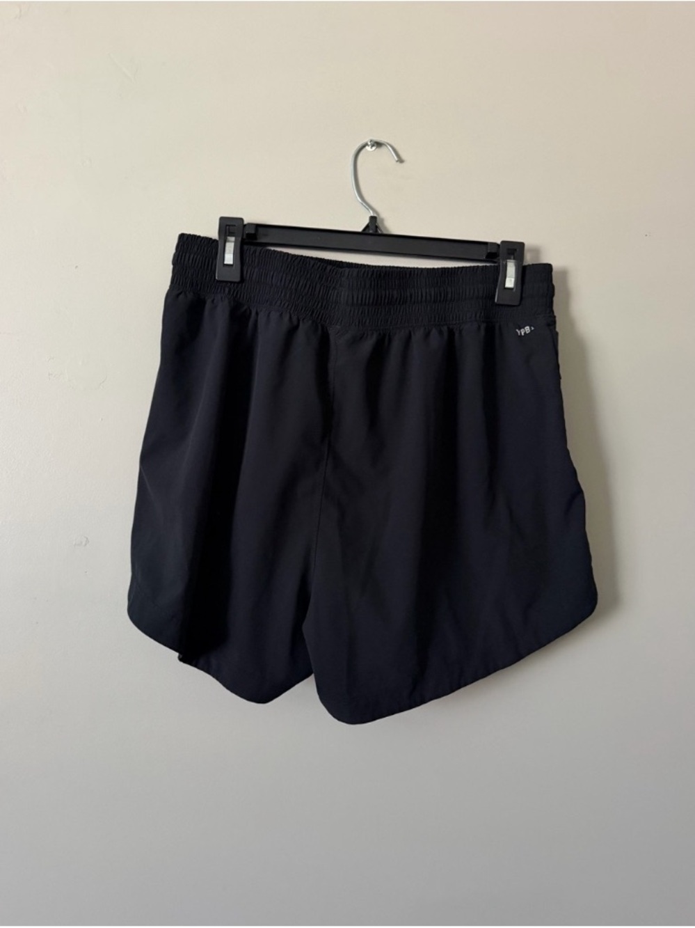 GAP Men's Black Performance Training Shorts